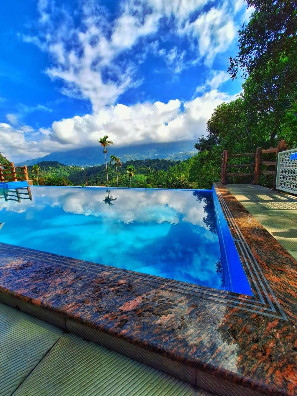 Chalona Hill View Ξενοδοχείο Munnar Εξωτερικό φωτογραφία